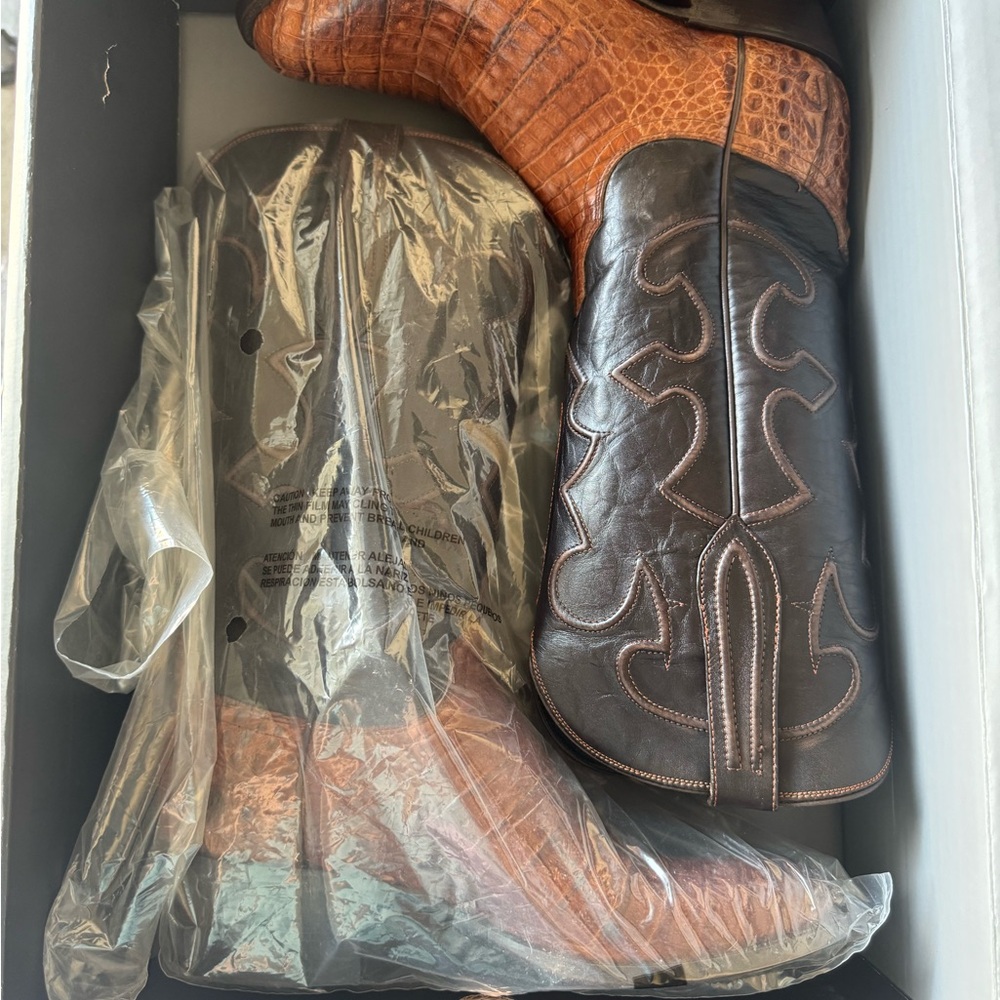 Lucchese Black Boot Box